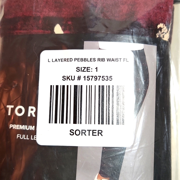 ❤️NWT VINTAGE TORRID LEGGING - PREMIUM FULL LENGTH LAYERED PEBBLES SPACE - Picture 5 of 10